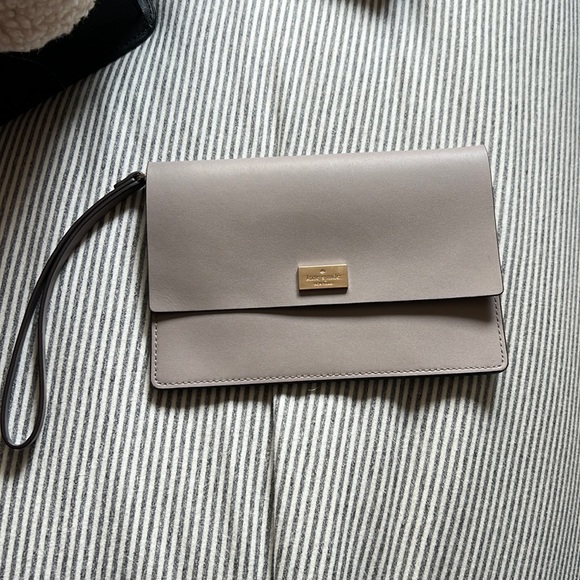 Grey Kate Spade Wristlet - Picture 1 of 3